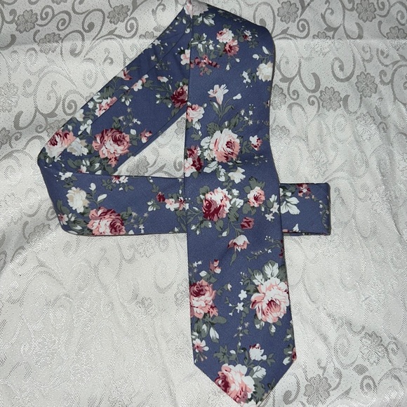 Original Penguin Other - 🎁🎀🌟 Floral Tie Blue White Pink